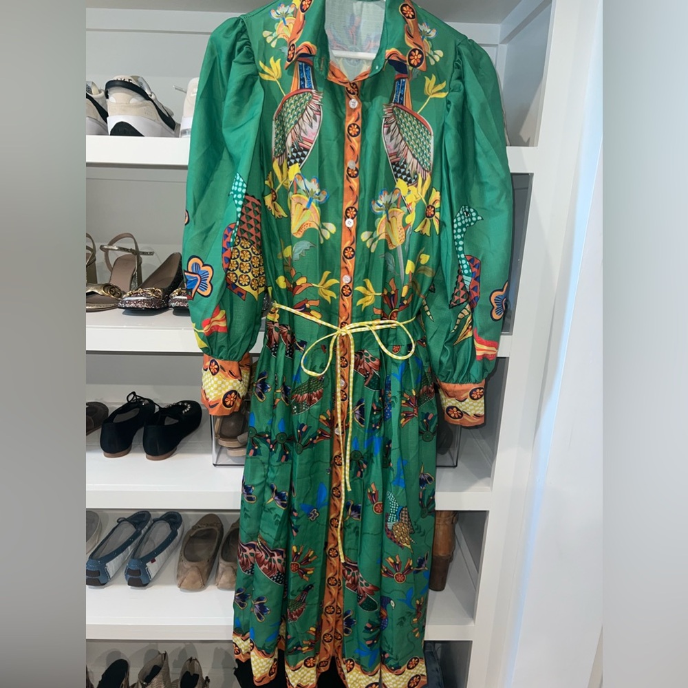 Beautiful print midi dress -Size small